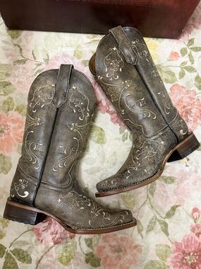Corral Circle G Square Toe Bone Embroidered Cowgirl Boots NEW
